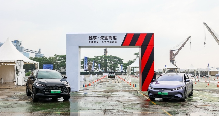 更稳更舒适！搭载云辇-C的比亚迪汉/唐配得上“高级”二字