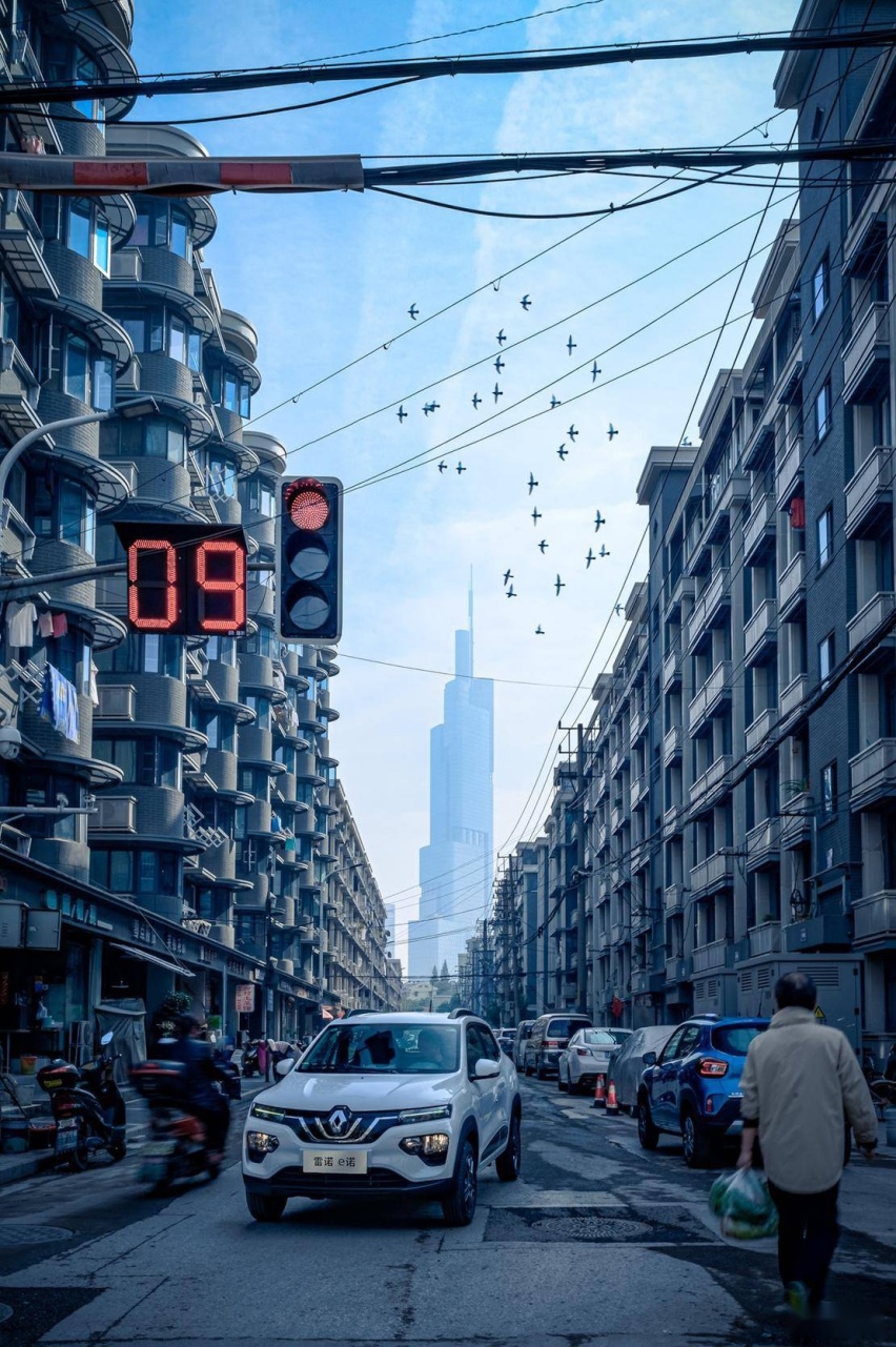 GUY_8825-编辑.jpg