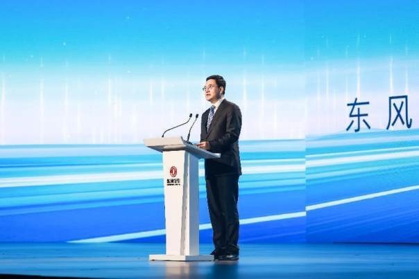 锚定新赛道 东风智能新能源品牌全体亮相 准备“超车”