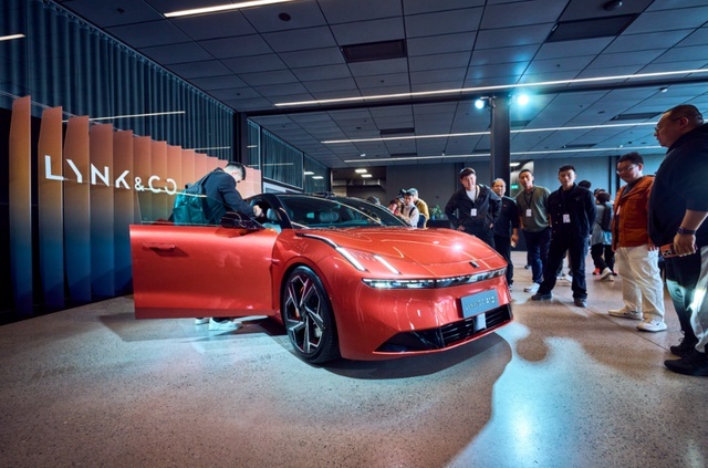 领克首款纯电轿车Z10正式发布