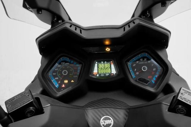 三阳JOYMAX Z300换新上市 售价29800元