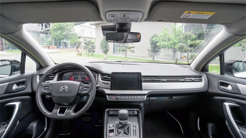 雪铁龙C5：二手车商都不敢收的法系车，花10万买真的亏？
