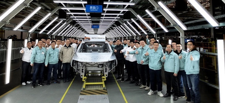 爱驰U6首台白车身下线 基于MAS平台打造