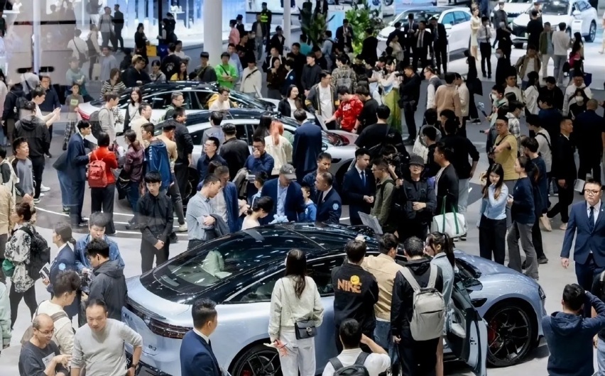 你不买车，车企最着急！多家车企推出购车/置换补贴，最高补5万