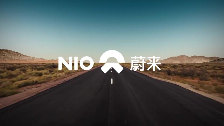 入夜逐风，超跑无声