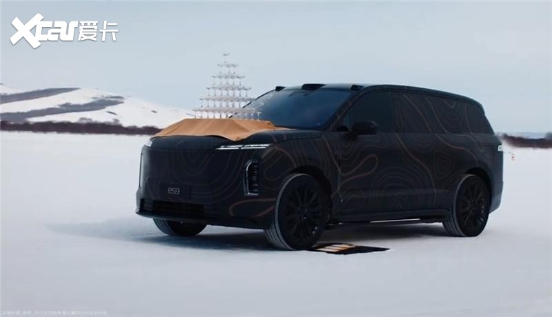 蔚来ES9香槟塔又玩出花，网友炸锅：友商敢模仿吗？