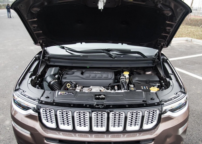 Jeep新款大指挥官上市，售23.98-36.98万元