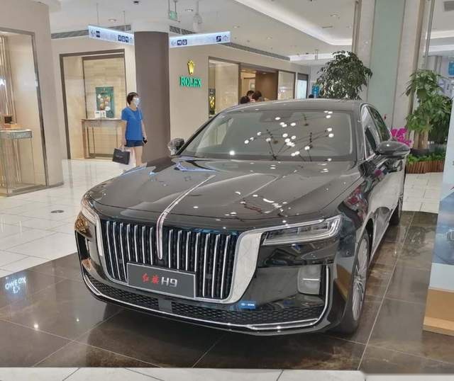 红旗3大新车曝光，“小号H9”配C级内饰，旗舰SUV搭载最弱4.0T？