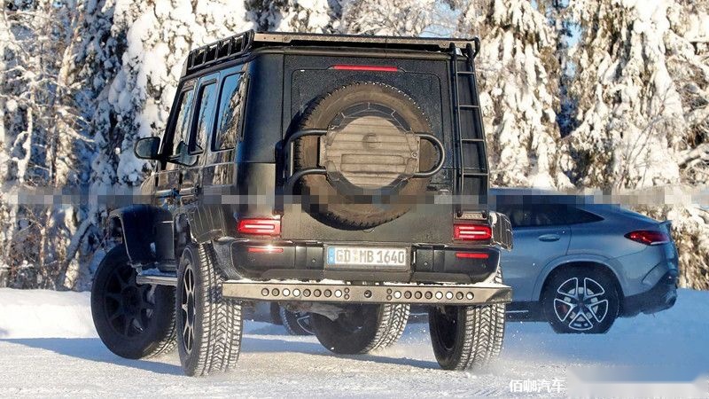 2022-mercedes-g-class-4x4-squared-spy-photo (4).jpg