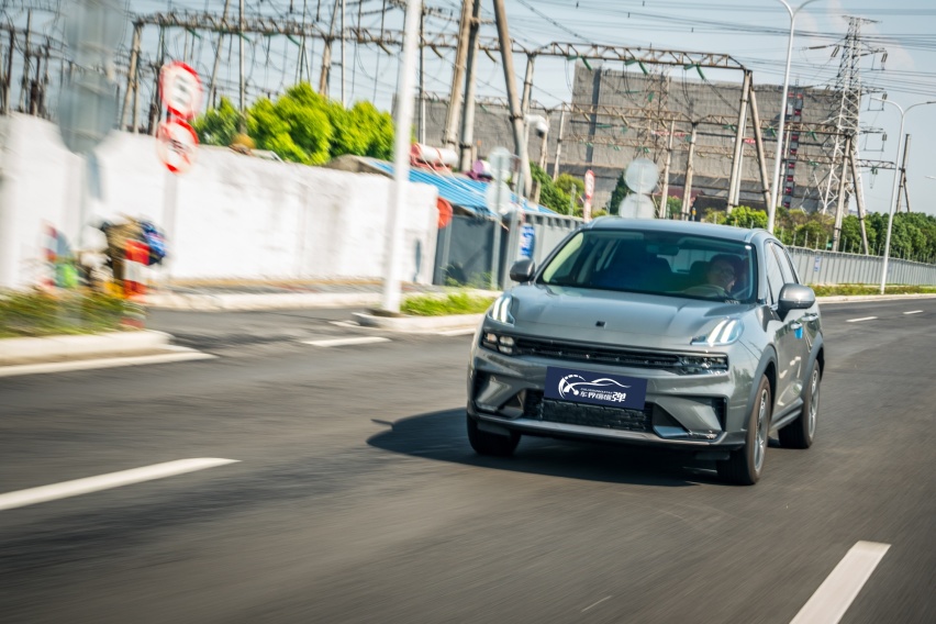 详评领克06 PHEV:除后备箱外几乎无短板,混动驾驶模式给力