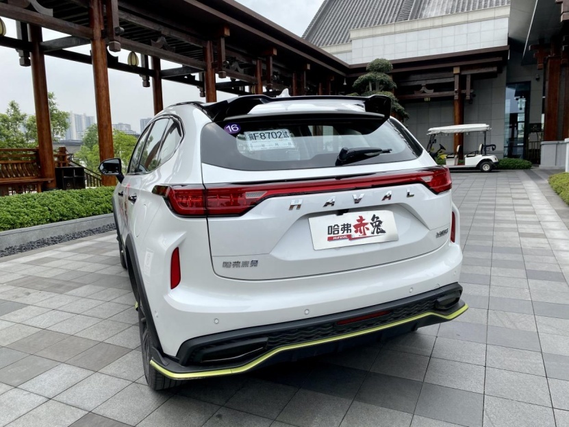 这或许是10万能买到最运动的SUV，百公里加速7.7秒