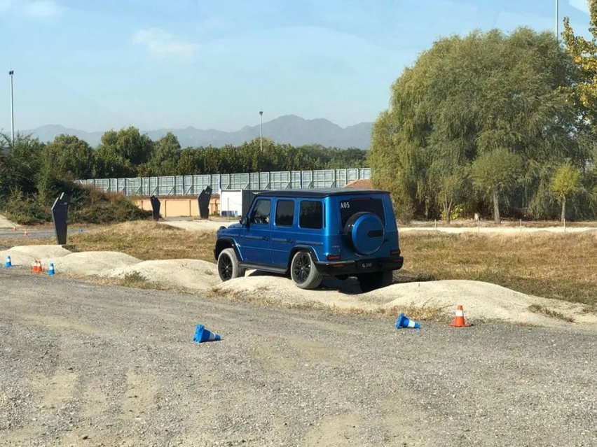 路虎卫士和奔驰G350亲测对比，细说各自优缺点