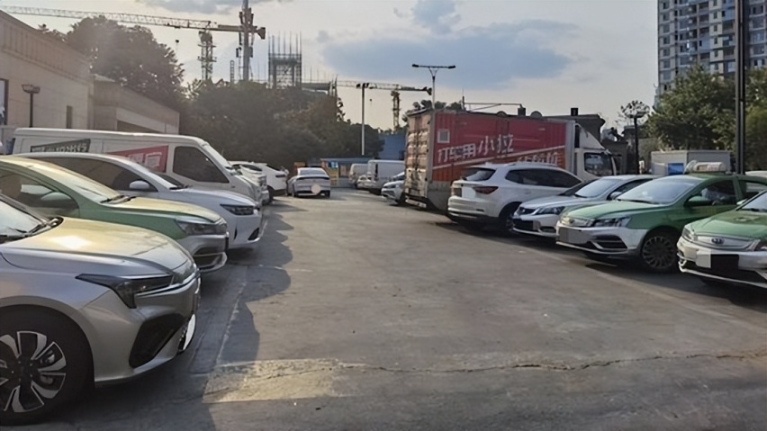 电车到底能不能买？两年开了13万公里的网约车司机有话说