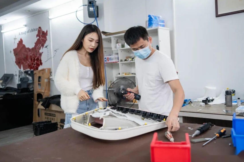 平安夜吃一口吉利ICON的“糖果”，用色彩彻底征服你们的少女心