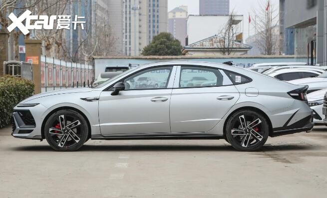 第十一代索纳塔来搅局B级车市场！1.5T/2.0T＋8AT，起售价13