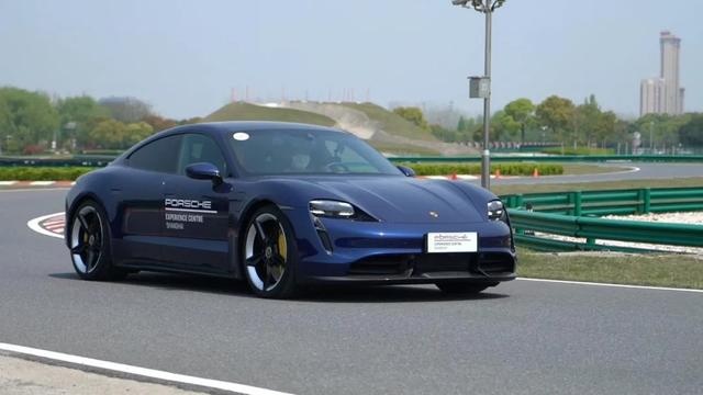 【试驾】保时捷Taycan Turbo S:电动化?还是超进