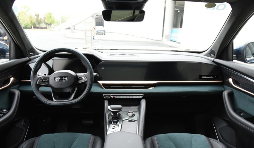 号称“换标XC90”，却有“三大槽点”，领克09要栽在脸上？