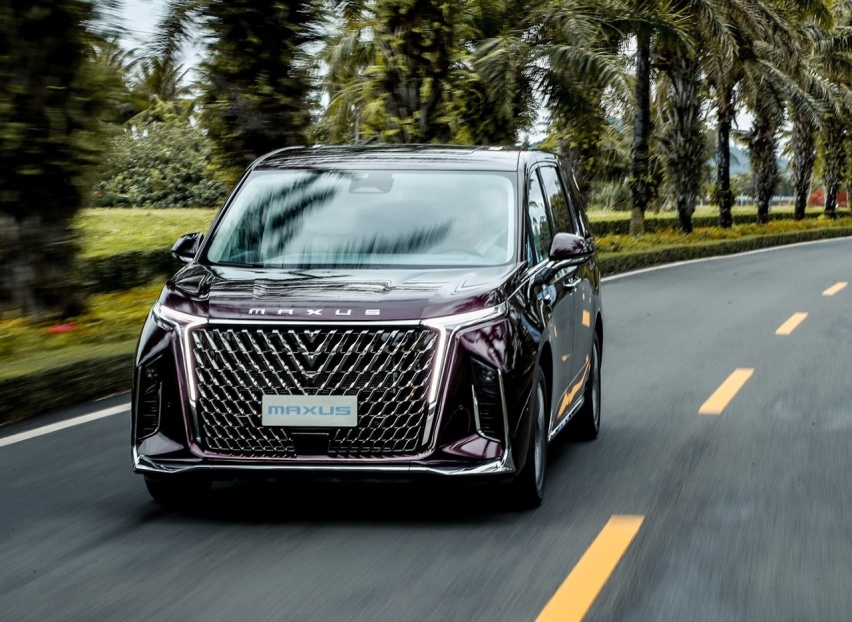 自主品牌的崛起 上汽大通MAXUS G90对比丰田赛那SIENNA