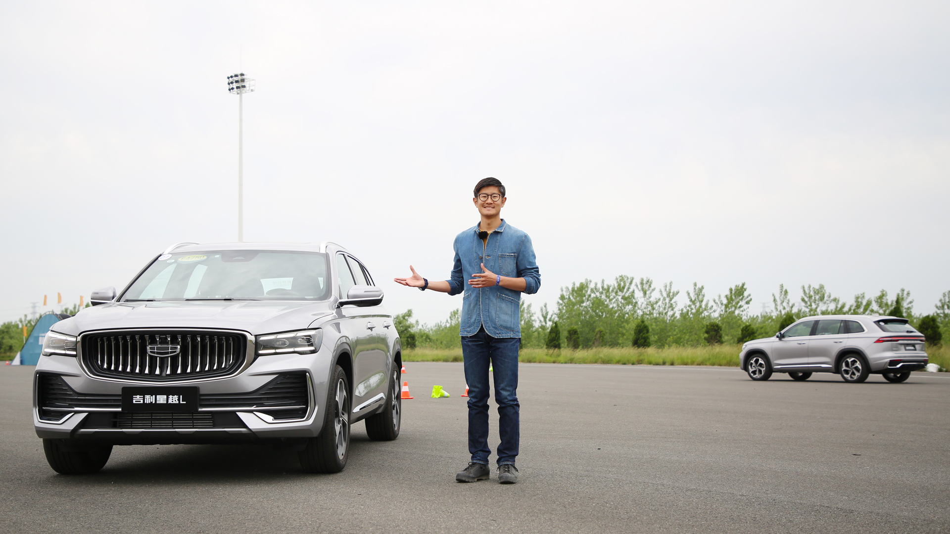 724챨 س15-20ԪSUV ԽLȫײ