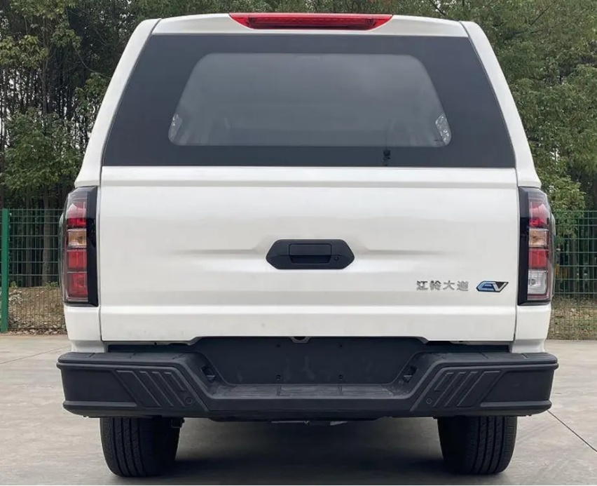 【E汽车】江铃大道SUV实车曝光