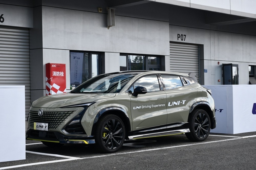 2022款UNI-T：颜值很拉风，跑赛道有乐趣吗？