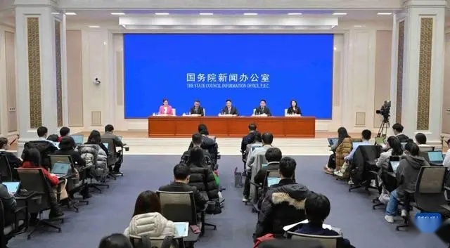 “消费促进年”第一波福利来了！ 五菱开年10亿现金开炸！