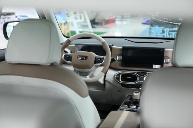 最炫紧凑型SUV 全新吉利icon到店实拍