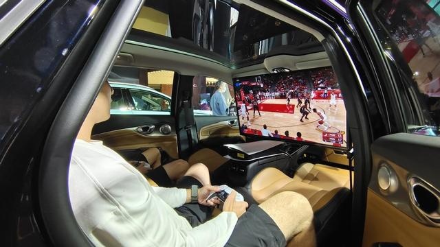 星际母舰SUV，埃安AION V Plus正式上市，17.26万起售