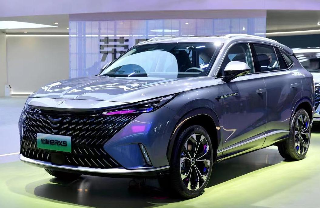 成都車展最火辣的混動SUV我找到了!就是12.49萬起的榮威超混eRX 成都車展最火辣的混動SUV我找到了!就是12.49萬起的榮威超混eRX