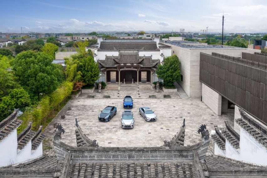 LEXUS雷克萨斯中大型豪华SUV全新一代RX正式上市