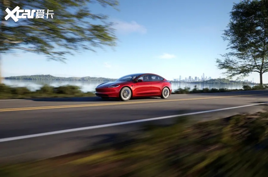 车顶换挡、按键大灯、取消倒车雷达！新款Model 3凭什么涨价2万8？