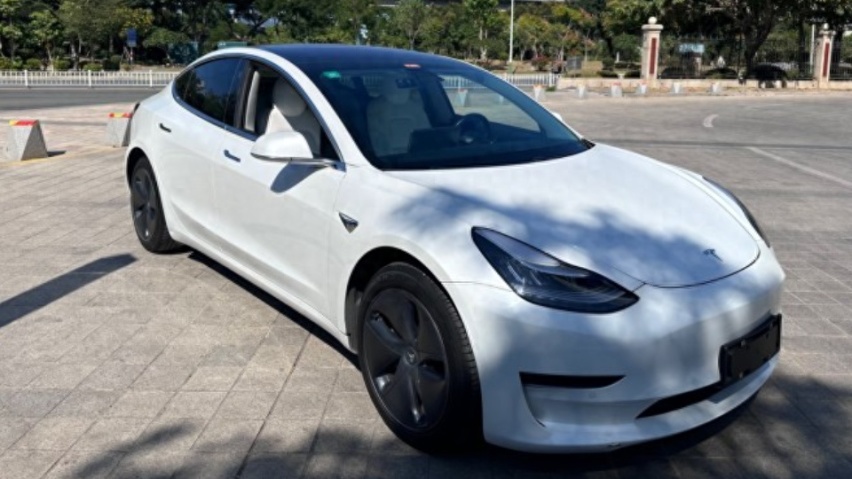 1年亏5万，9月可能换代，二手Model 3现在不值14万？