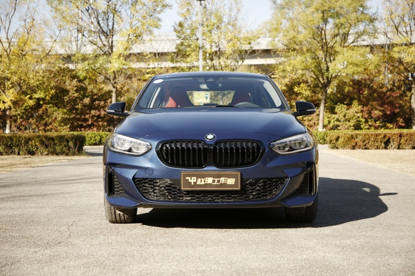 懂潮流、有个性体验BMW 2021款125i M运动曜夜版