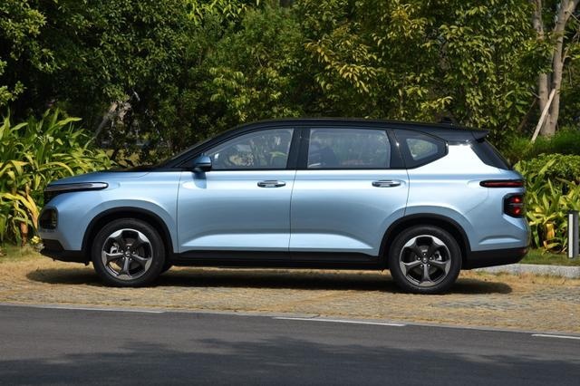 同样是10万级6座车,新宝骏RM5与吉利嘉际怎么选?
