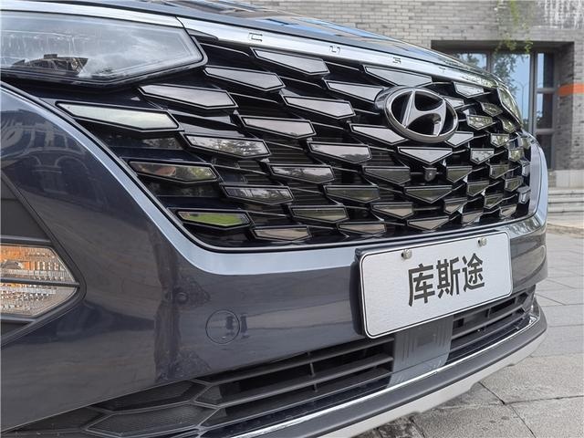 选合资中大型MPV，我推荐库斯途，有舒适有颜值还便宜