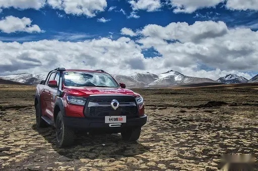 国产硬派全尺寸SUV，2.0T+非承载车身，同级无对手？