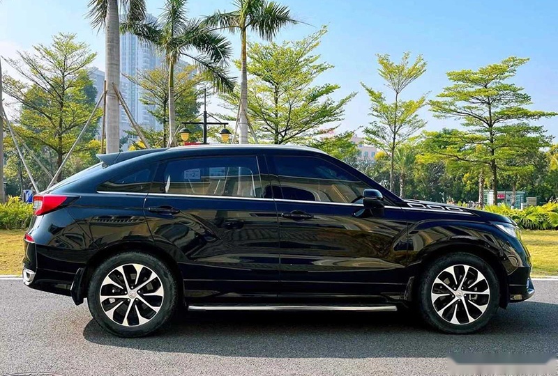 23年Q1中型SUV保值率前3名：Macan、牧马人、冠道