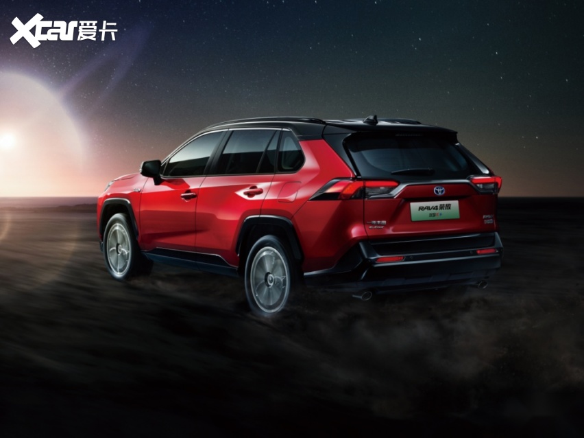 哈弗枭龙MAX对比RAV4荣放双擎E+选谁？