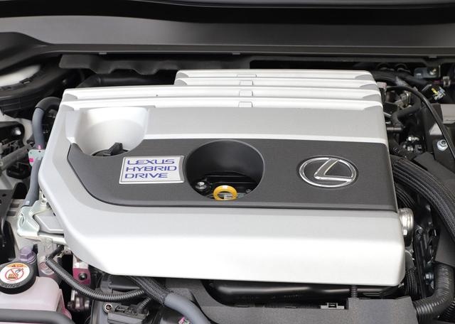 不到29万的雷克萨斯混动SUV，油耗仅4.6升，看到外观后：太帅了