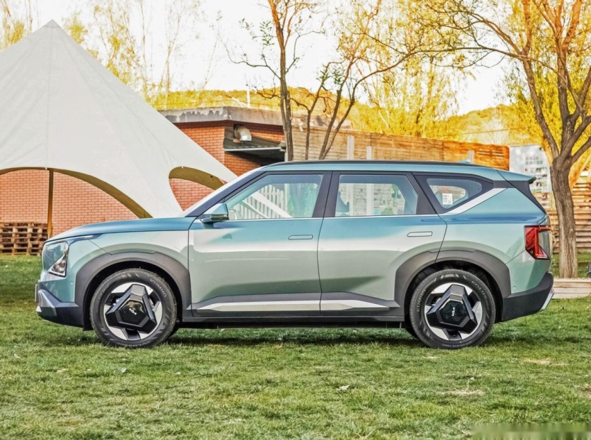 15万元买紧凑电动SUV，起亚EV5值得推荐吗？