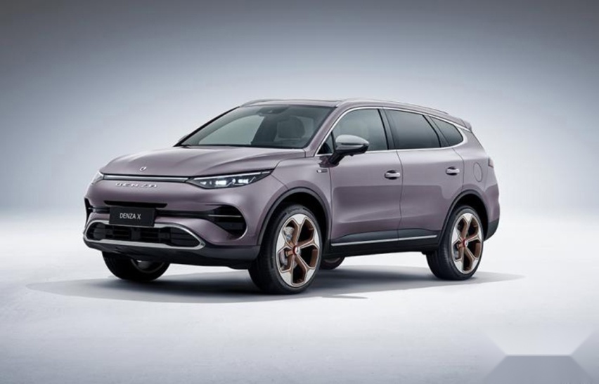 又一台有钱必买的SUV，4.0T双涡轮增压，回头率爆炸