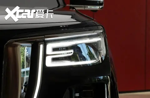 最强华系SUV！红旗金葵花国耀四座版实车，搭载4.0T八缸发动机