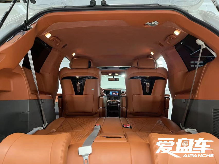 丰田赛那改装实用性内饰风格案例图片一览，爱盘车定制改装出品