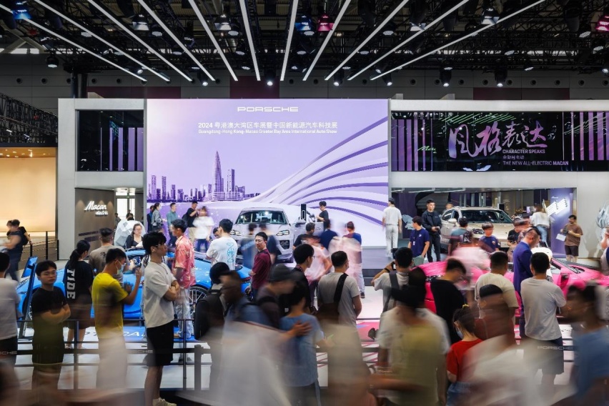 全新纯电动Macan与中国专属新款Taycan 4首抵粤港澳大湾区车展