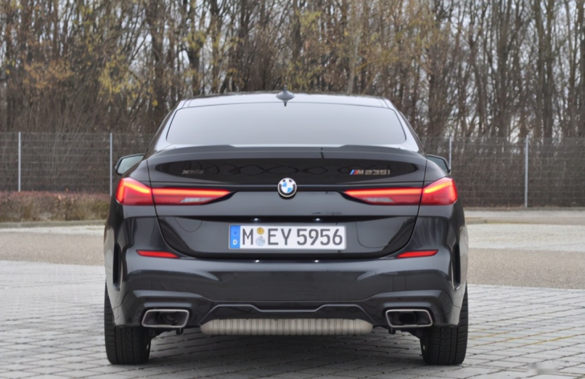 深度试驾全新宝马M235i:一部“来都来了”的异类高性能前驱