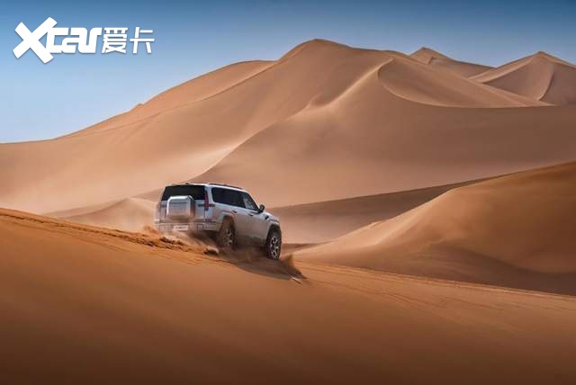 纯电续航215km一周一充 猛士M817全栈华为成通勤人首选