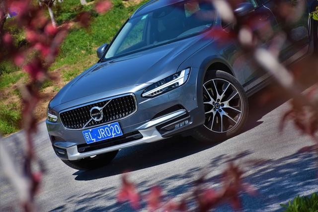 最美跨界旅行车，出去浪就选沃尔沃V90 CC