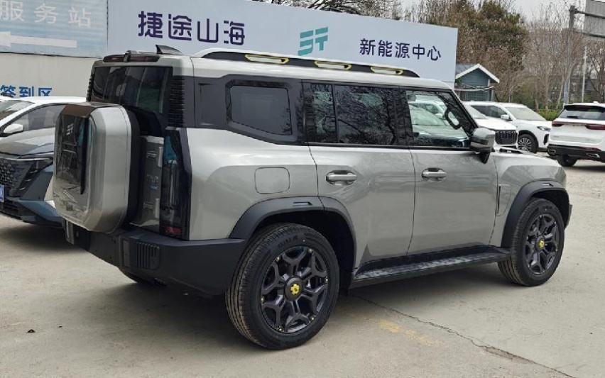 奇瑞果然不客气了！旅行者插混版就要上市，坦克300插混还不上？