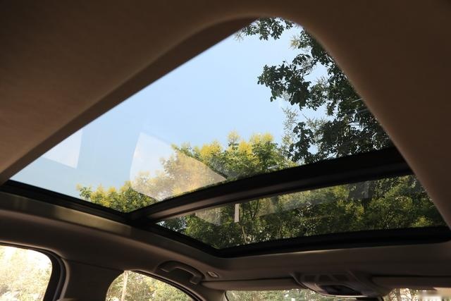 不到20万就能开回家的BMW 1系，能否满足你对蓝天白云的期待？
