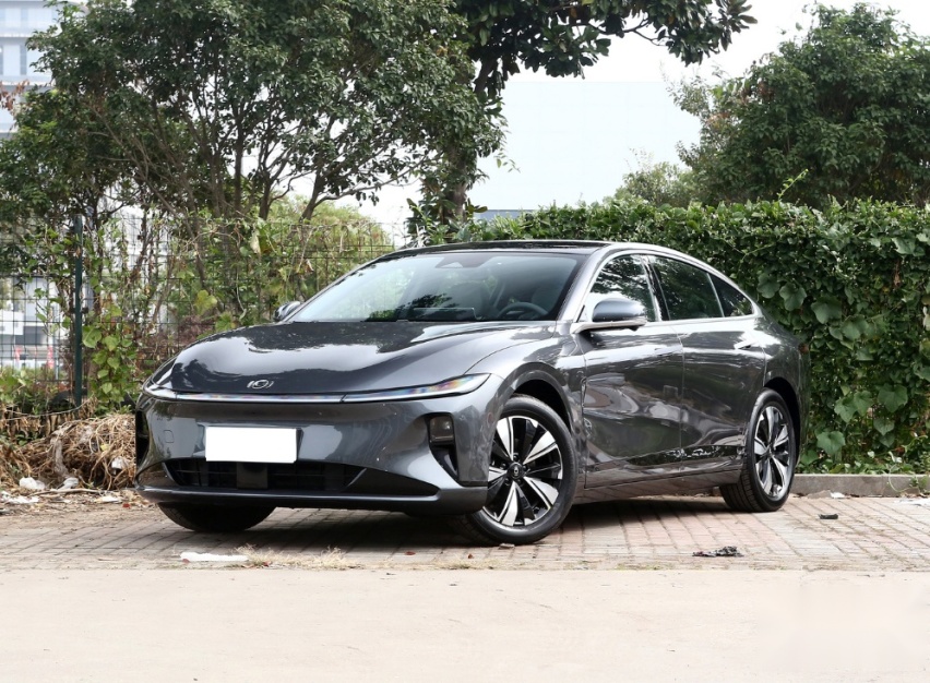 长安启源接二连三推出新车，这三款车续航超1000km，最低不足9万